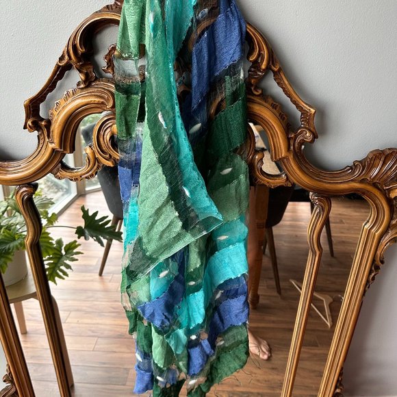 Artisan silk scarf - Picture 1 of 10